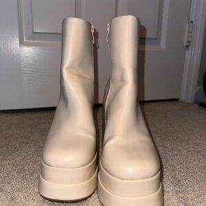 TOP Moda Beige Platform Boots
